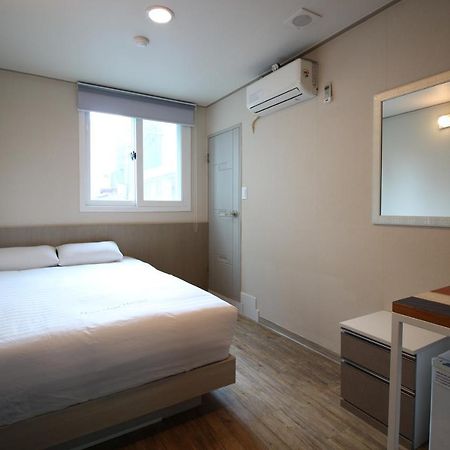 Dongdaemun Hwashin Hostel Seoul Bagian luar foto