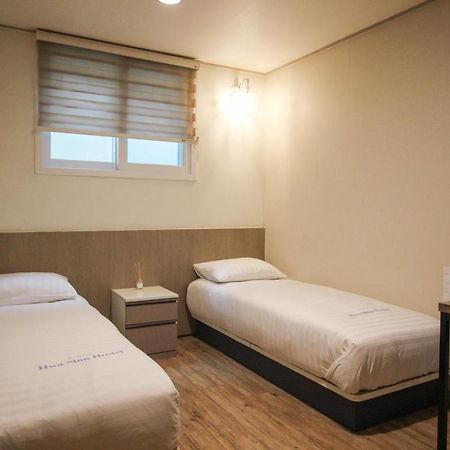 Dongdaemun Hwashin Hostel Seoul Bagian luar foto