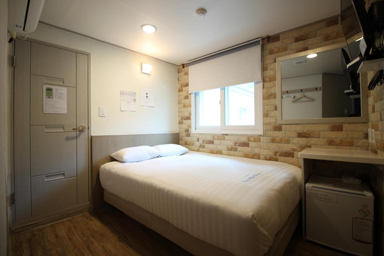 Dongdaemun Hwashin Hostel Seoul Bagian luar foto