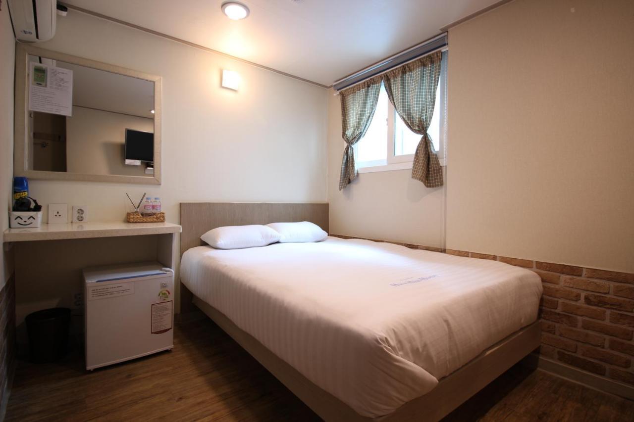 Dongdaemun Hwashin Hostel Seoul Bagian luar foto