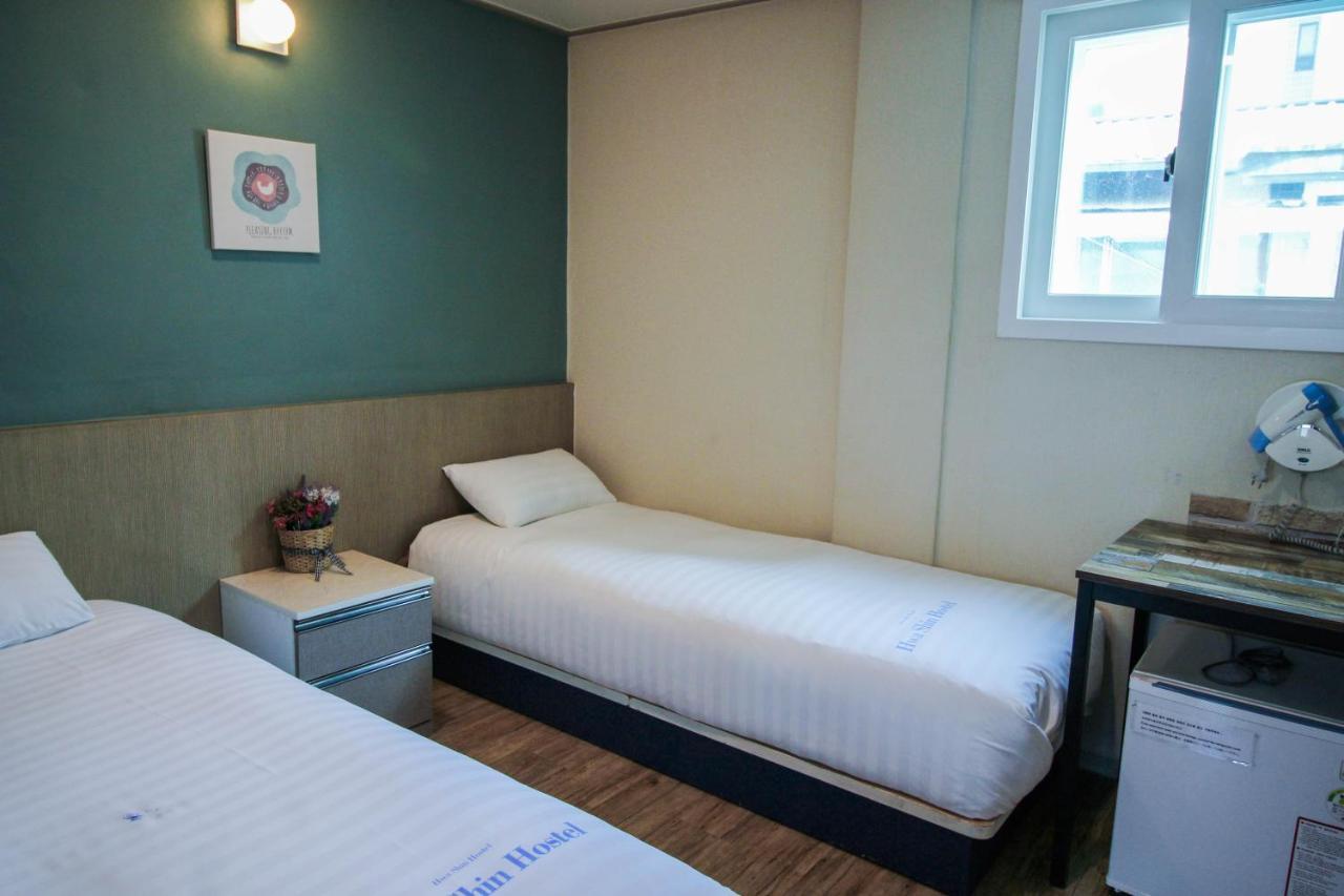 Dongdaemun Hwashin Hostel Seoul Bagian luar foto