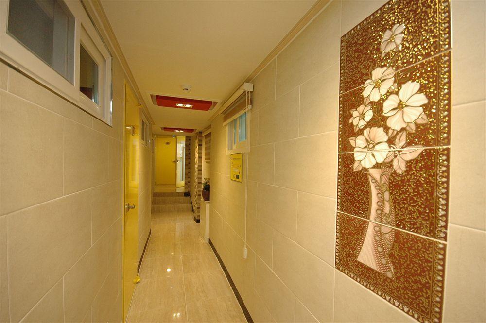 Dongdaemun Hwashin Hostel Seoul Bagian luar foto