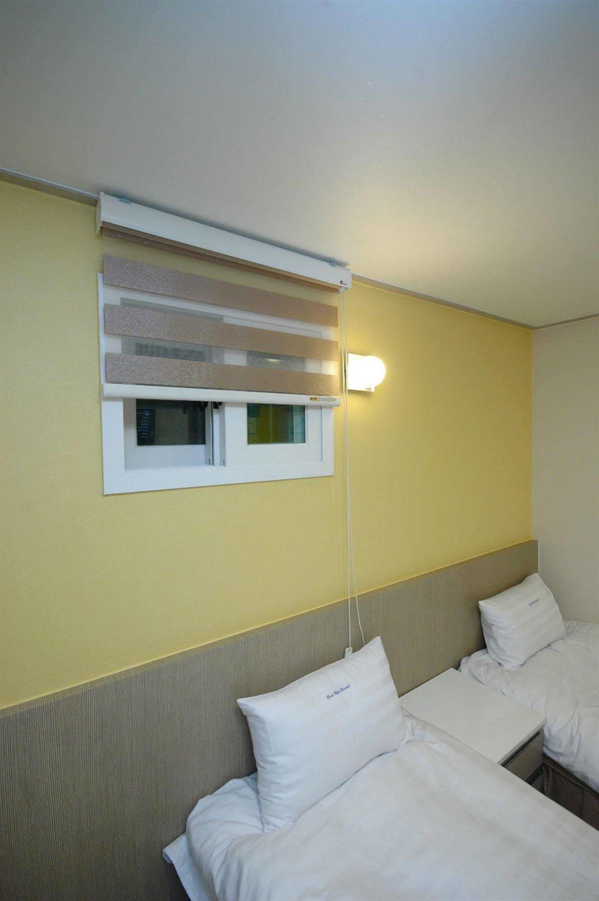 Dongdaemun Hwashin Hostel Seoul Bagian luar foto