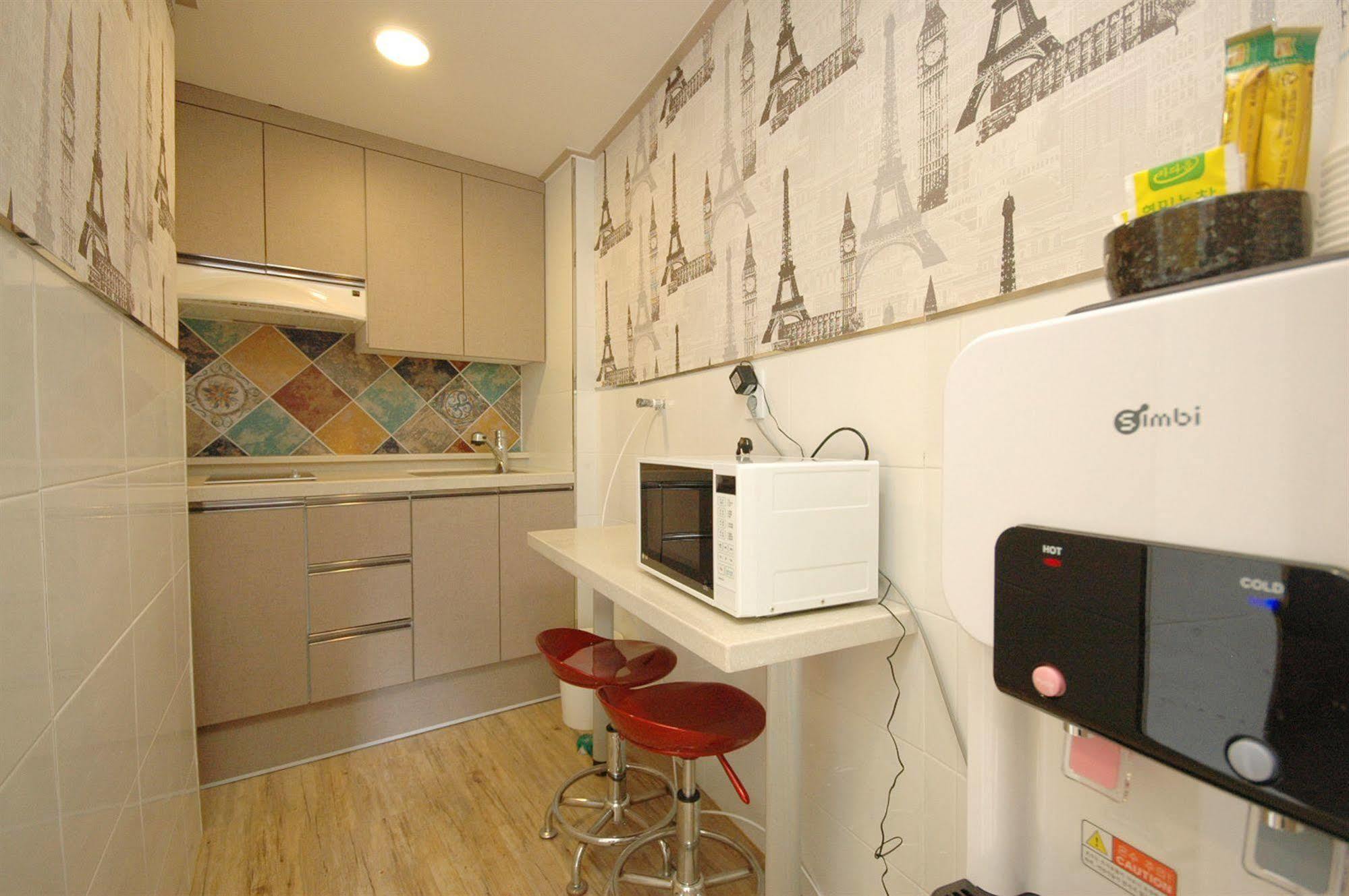 Dongdaemun Hwashin Hostel Seoul Bagian luar foto